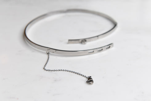 BOWIE Thin Silver Choker with Chain Closure
