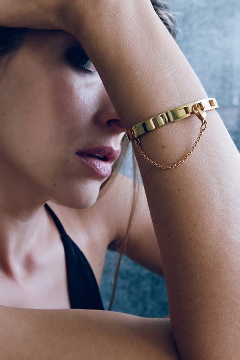 KARTER Thin Gold Cuff Bracelet with Chain Closure