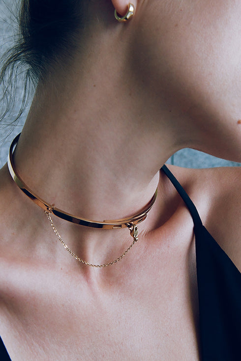 BOWIE Thin Gold Choker with Chain Closure