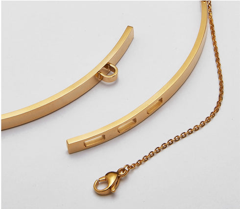 BOWIE Thin Gold Choker with Chain Closure
